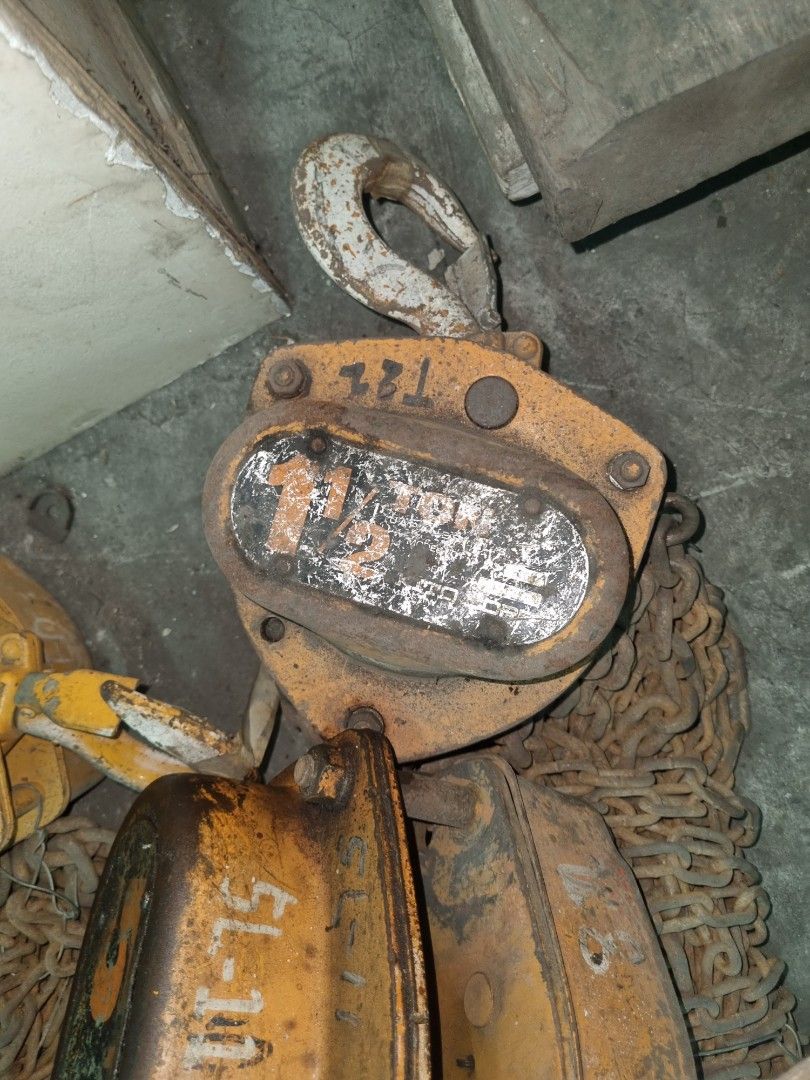 Chainblock for sale [Japan Surplus] (Category: Construction Tools & Equipment) located in Quezon City. Submitted by angela_abrigo (Listing ID 1335111847, Image 2). Description: For Sale!! Please read description before messaging Heavy Duty Japan Surplus Chainblock Available Capacities: 📌1/2 ton (Assorted brands) 📌1 ton (Assorted brands) 📌1 1/2 tons (Kito Brand) 📌3 tons (Kito Brand) 📌5 tons (Kito Brand) 📌7.5 tons (Kito Brand) Pm for price an