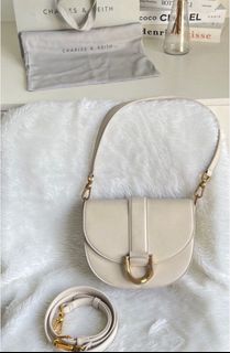 (Category: ) located in . Submitted by myclosetcleanup (Listing ID 1335161222, Image 1). Description: .