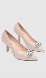 (Category: ) located in . Submitted by thriftcake (Listing ID 1335180296, Image 1). Description: .