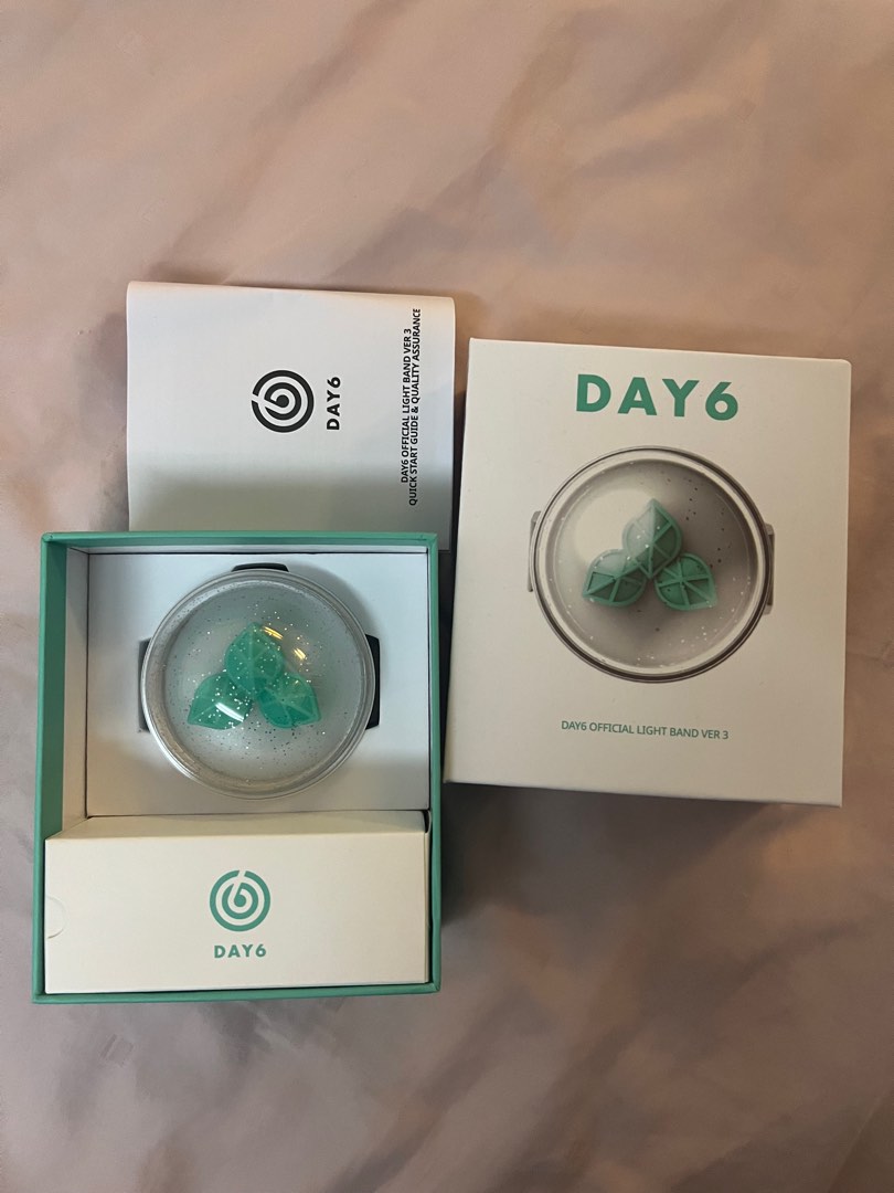 公式 DAY6 ライトバンド VER.3 最新 ペンライト ver 3 DAY6 OFFICIAL LIGHT BAND VER 3 – JYP JAPAN ONLINE STORE