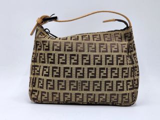 (Category: ) located in . Submitted by designercollectibles.com.au (Listing ID 1335114920, Image 1). Description: .