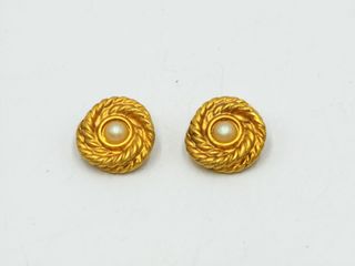 (Category: ) located in . Submitted by designercollectibles.com.au (Listing ID 1335115122, Image 1). Description: .