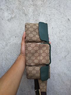 Gucci butterfly fanny pack 2025