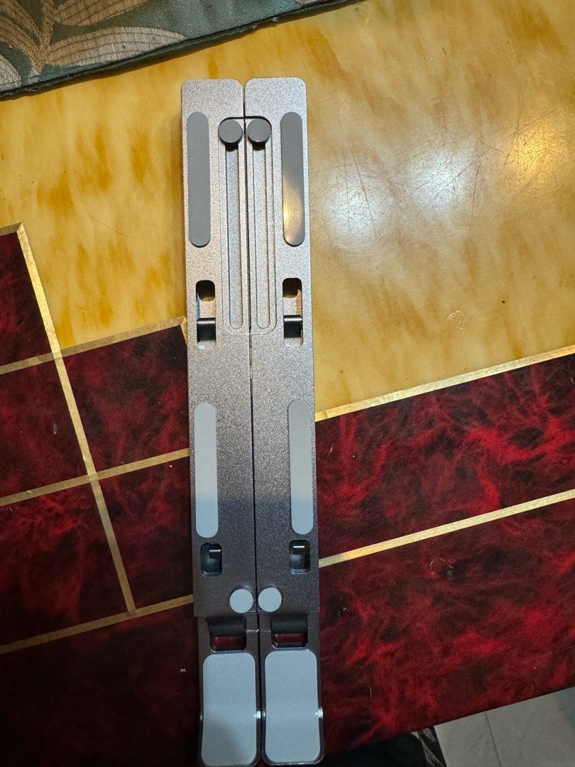 HIGH QUALITY ALLOY LAPTOP STAND (Category: Other Accessories) located in Lapu Lapu. Submitted by everydays_needs (Listing ID 1335133365, Image 3). Description: Alloy Very sturdy For laptop 14inches-16.9inches Can be elevated Cebu loc.