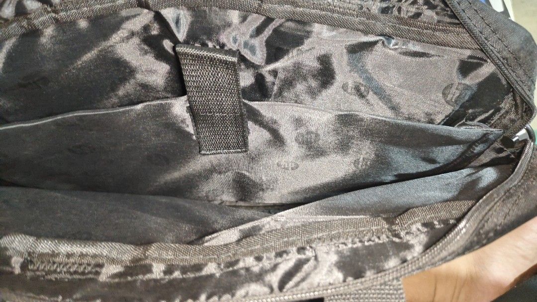 HP laptop bag (Category: Laptop Bags & Sleeves) located in Sablan. Submitted by johnfordge32967 (Listing ID 1335142511, Image 2). Description: For Sale.. Shipping via J&T courier price +Shipping fee via Gcash payment first po.