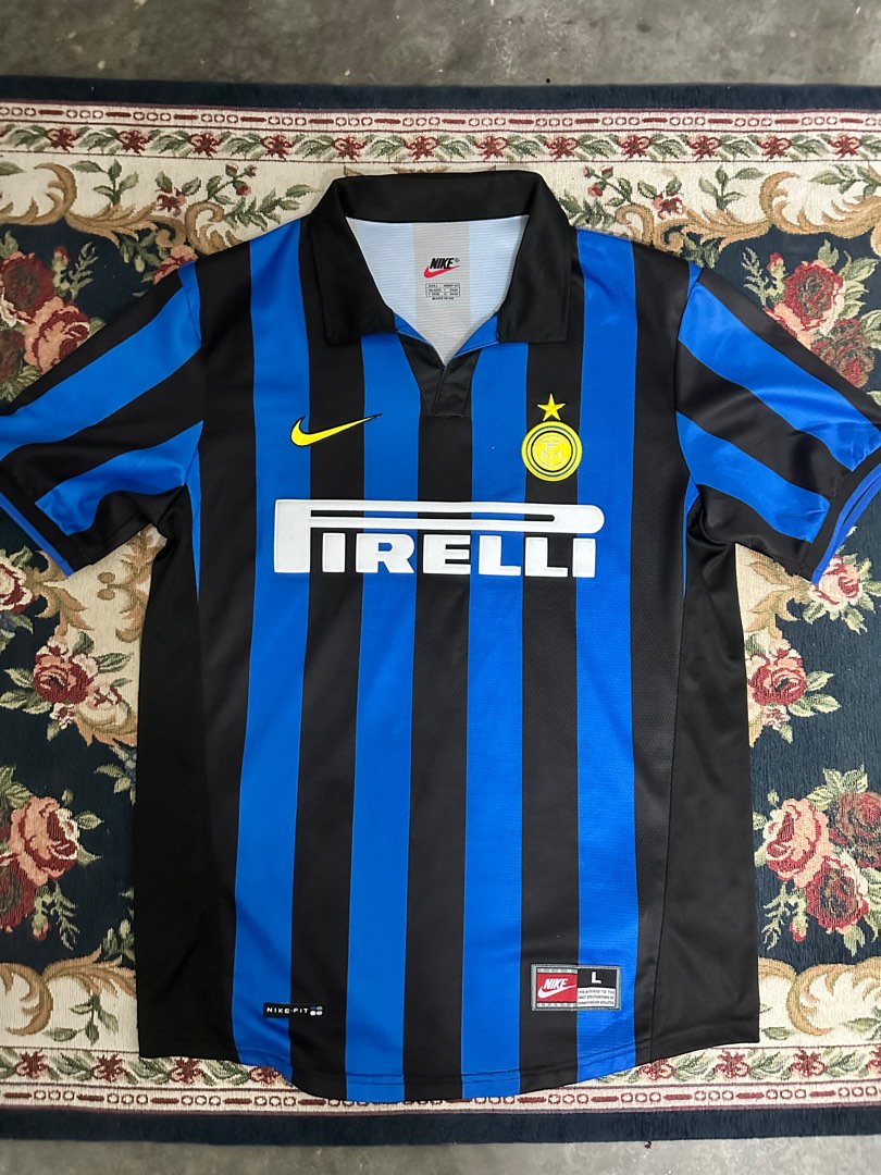 inter milan retro jersey, Men's Fashion, Activewear on Carousell