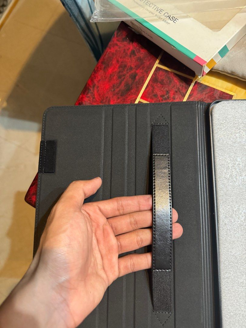 IPAD PRO 11 HIGH QUALITY CASING (OXFORD fabric) (Category: Cases & Sleeves) located in Lapu Lapu. Submitted by everydays_needs (Listing ID 1335134570, Image 3). Description: FOR IPAD PRO 11 Brandnew Oxford fabric material Cebu loc.