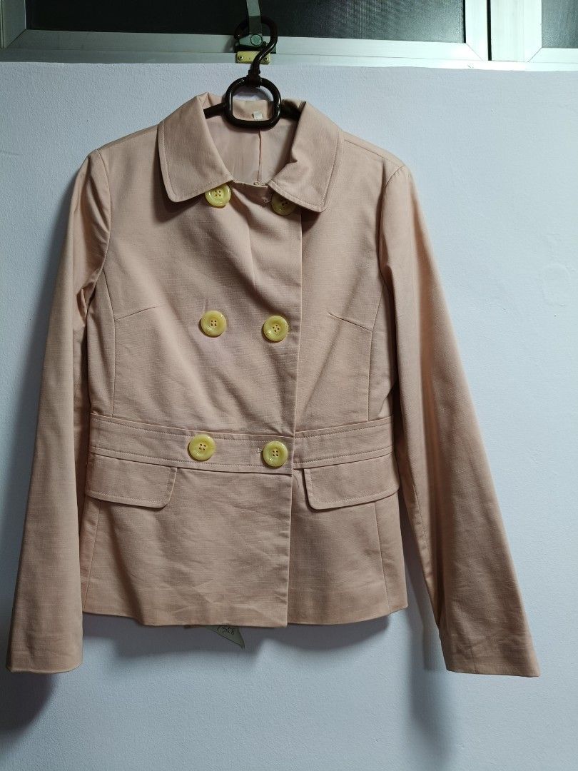 Jacket (Category: Coats, Jackets and Outerwear) located in Singapore. Submitted by dareno (Listing ID 1332842639, Image 3). Description: Via Vespucci collection geneve. very good condition. original price sgd400 plus. The other pink coat going for $5. collar area slightly decolourised..