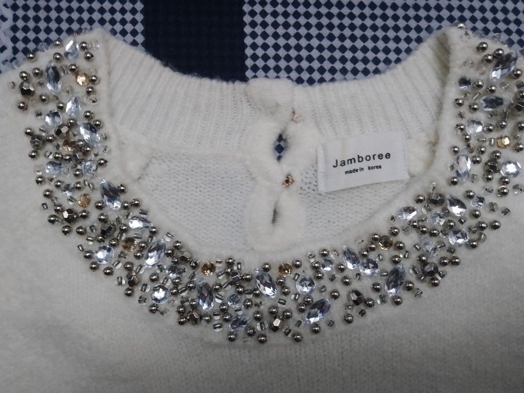 Jamboree Beaded Sweatshirt (Category: Coats, Jackets and Outerwear) located in Taytay. Submitted by marlonbeech (Listing ID 1335176544, Image 2). Description: Made in Korea Jamboree Beaded Sweatshirt.Maganda po ito.Price 195 only.Size-width 16 inches and 18 inches lenght.Rizal area.Shipping sagot ng buyer..