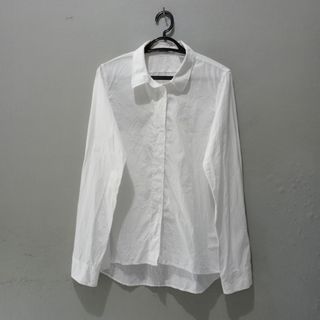 (Kategori: ) berada di . Dikirim oleh tasya__thrift (ID iklan 1335175971, Gambar 1). Deskripsi: .