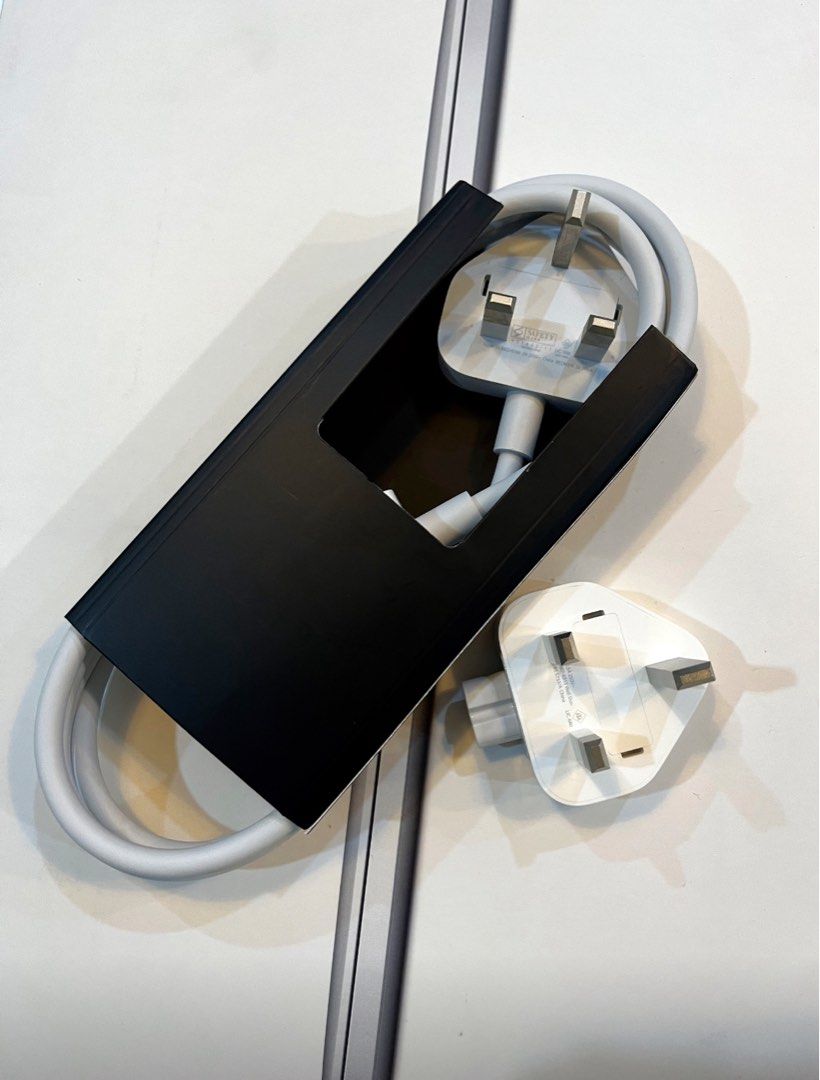 MacBook Power Adapter Cord (Category: Cables & Adaptors) located in Cavite. Submitted by jeanfsantos (Listing ID 1335094133, Image 1). Description: .