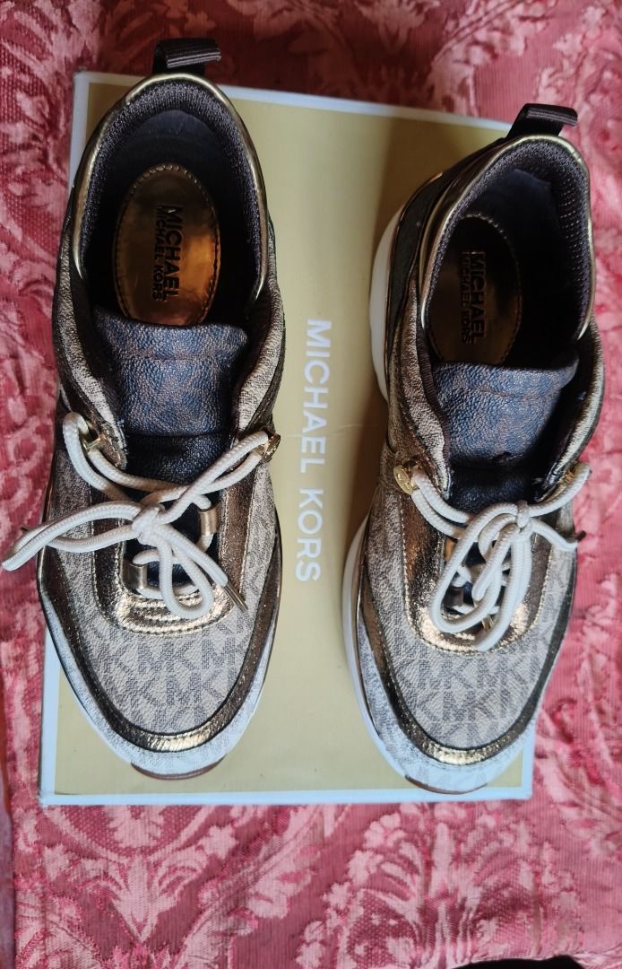 Michael kors shoes size 7 hot sale