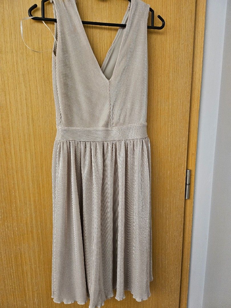 Miss Selfridge gold dress Women s Fashion Dresses Sets Dresses on Carousell