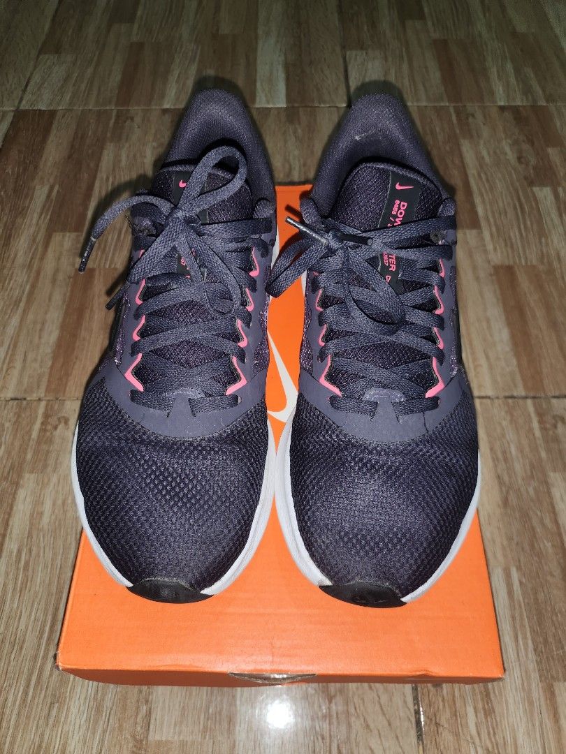 Nike Downshifter 11 (Category: Sneakers) located in Manila. Submitted by heyitshya (Listing ID 1335182659, Image 2). Description: Used this for hospital rounds with minor flaws (please see pics as reference).