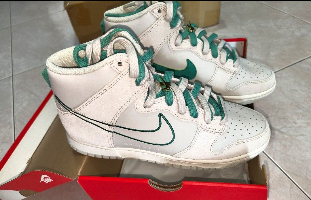 nike dunk first use green