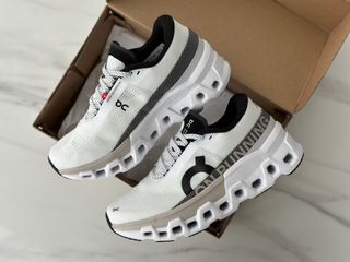 (Category: ) located in . Submitted by luxurious.mall (Listing ID 1335204279, Image 1). Description: .