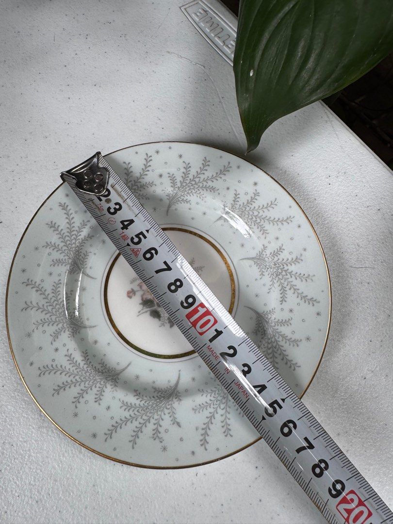 One piece paragon dessert plate (Category: Coffee & Tea Tableware) located in Davao. Submitted by parteawares2 (Listing ID 1335182912, Image 3). Description: One piece paragon bone china made in England dessert plate .