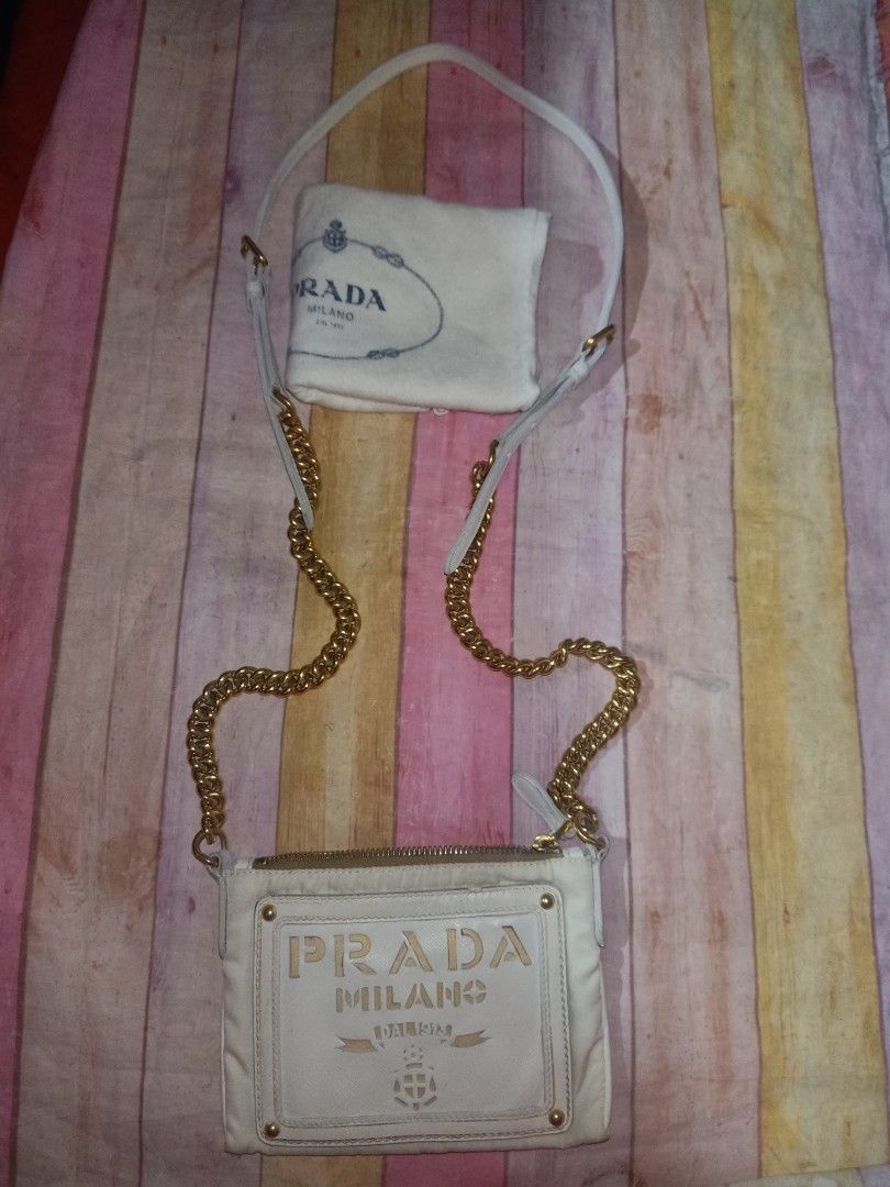 Prada chain small shoulder sling bag (Category: Luxury Bags & Wallets) located in Baguio. Submitted by j.miley (Listing ID 1335126883, Image 3). Description: prada chain small shoulder sling bag authentic.