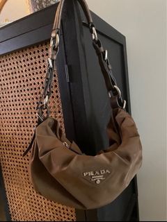(Category: ) located in . Submitted by aadea_preloved79 (Listing ID 1335129957, Image 1). Description: .