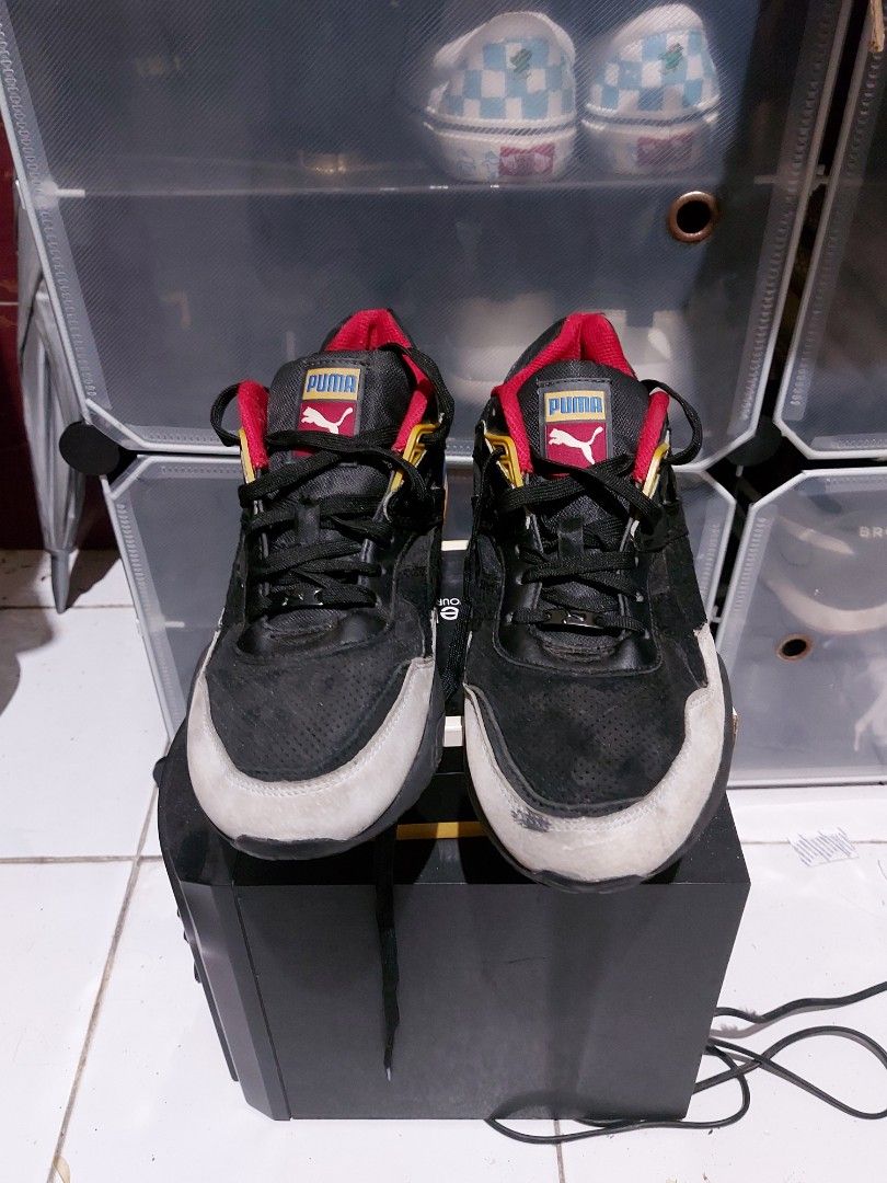 Puma R698 Flag Low