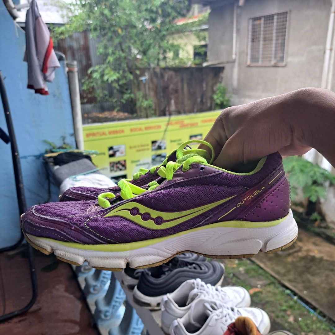 SAUCONY OUTDUEL Women s Fashion Footwear Sneakers on Carousell