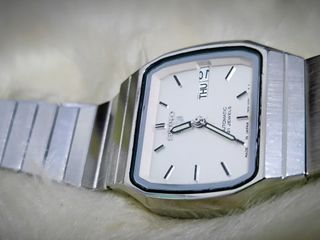 (Category: ) located in . Submitted by vprtimepieces (Listing ID 1335118711, Image 1). Description: .