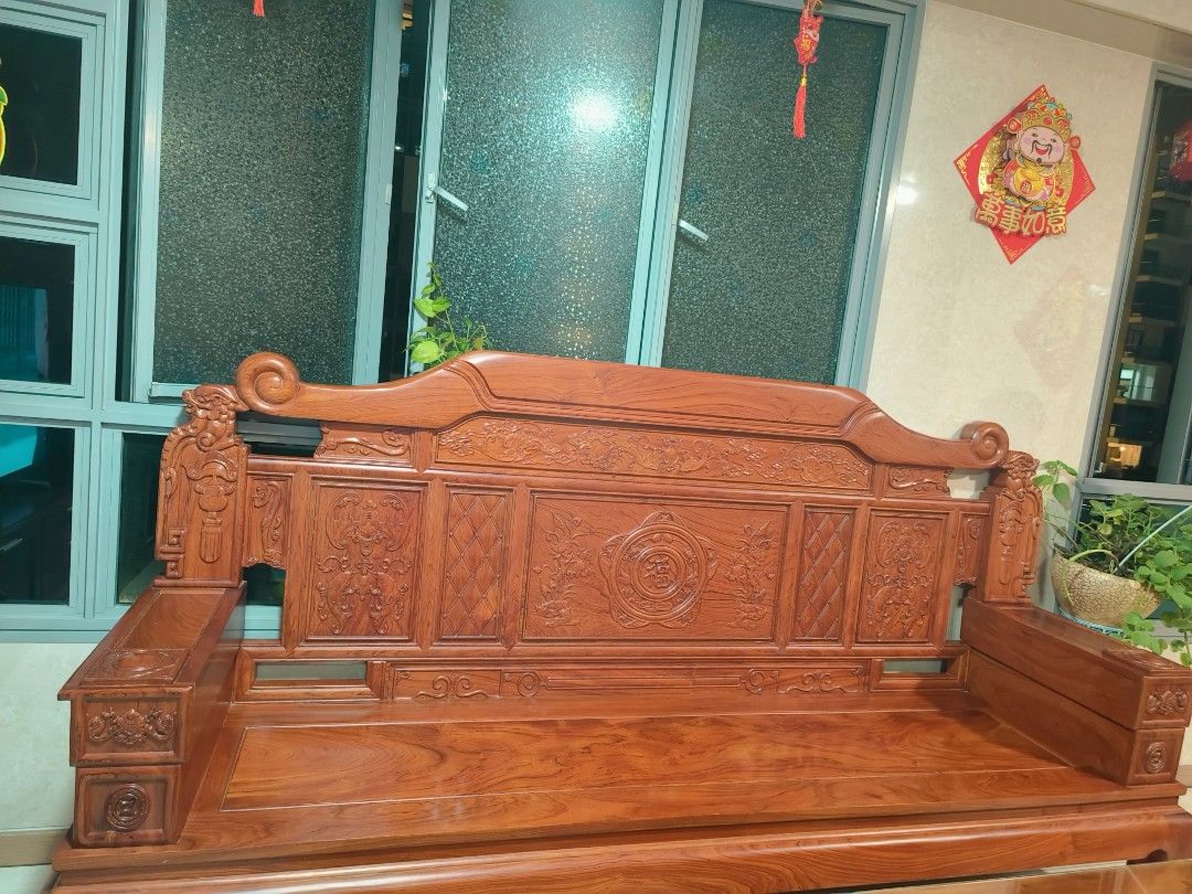 Solid wood (Category: Tables & Sets) located in Singapore. Submitted by tracey_tran (Listing ID 1335176203, Image 3). Description: .