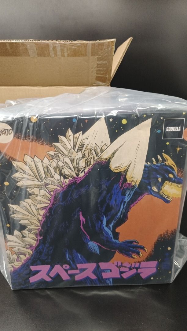 Space Godzilla "Super Spacegodzilla Variant" Mondo Japan Sofubi (Category: Figurines & Statues) located in Quezon City. Submitted by b.it.toys (Listing ID 1335184792, Image 3). Description: Brand new Sold as it is. What you see is what you get. Opened for inspection but never took out from clamshell Pickup in Novaliches, QC. Item can be inspected in my shop Buyer to book for courier pickup Payment is CASH, PNB, BDO, BPI, Gcash LAST PRICE. Pickup 
