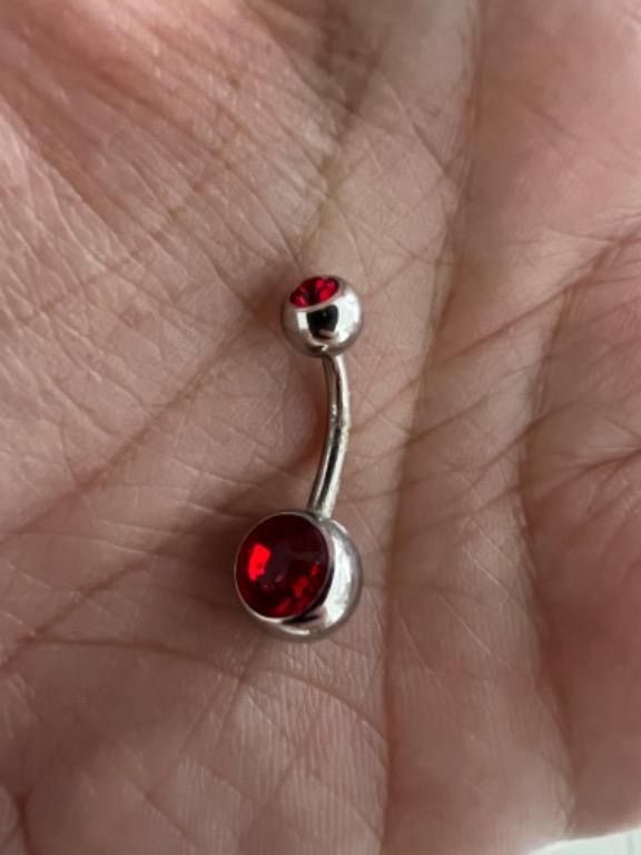 Titanium belly ring red ruby (Category: Body Jewelry) located in Subang Jaya. Submitted by thefashionguitar (Listing ID 1335155309, Image 2). Description: .