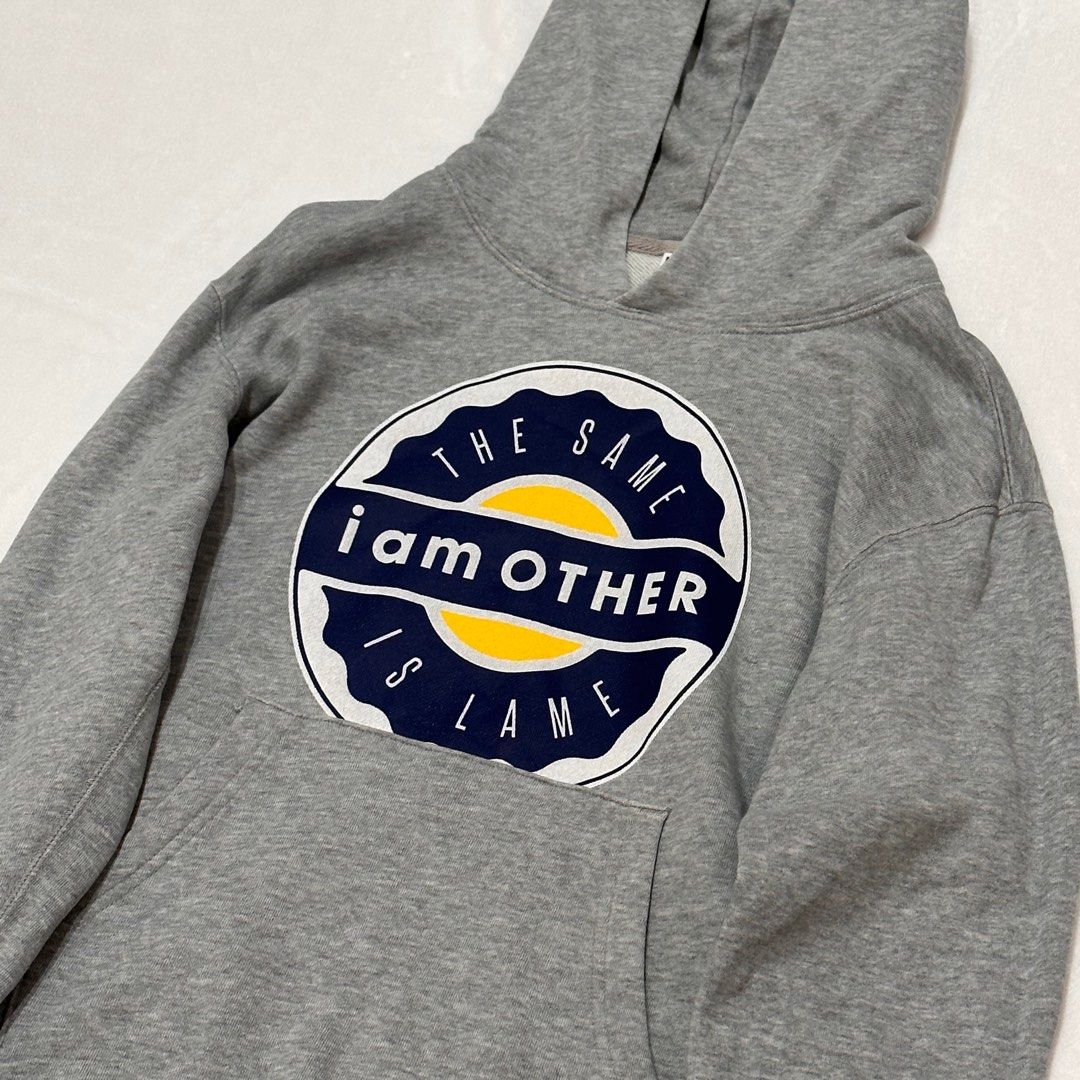 Uniqlo Grey Hoodie (Category: Longsleeves) located in San Juan City. Submitted by feefsells (Listing ID 1335224053, Image 2). Description: — CONDITION: Well Used — COLOR: Grey — SIZE: Small — DESIGN: Printed Front — Shipping c/o buyer .
