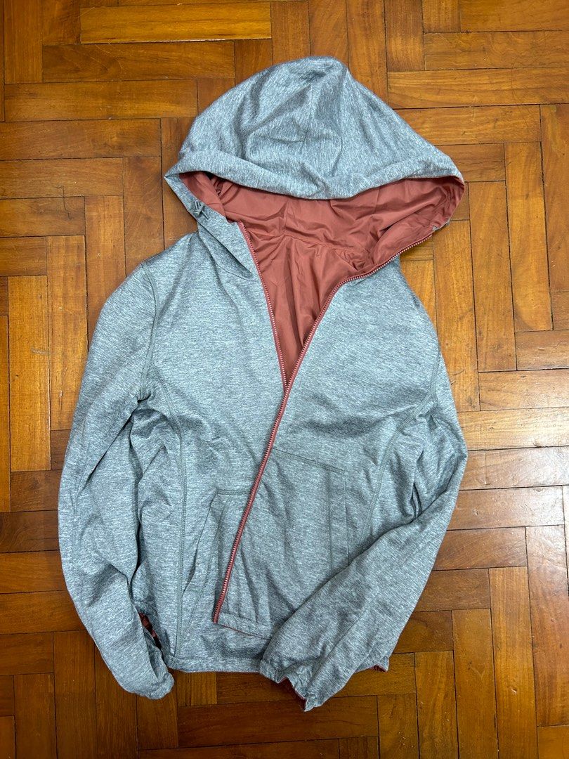 Uniqlo reversible windbreaker jacket Women s Fashion Coats Jackets and Outerwear on Carousell