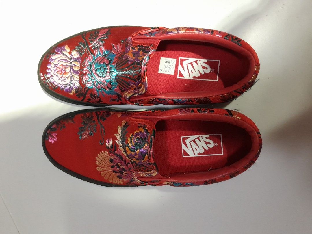 URGENTLY SELLING Vans Classic Slip On Festival Satin Red Floral