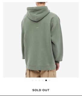 （分類：）位於 。 由 hypebeast977 提交（商品編號 1335146551，圖片 1）。簡介： 。