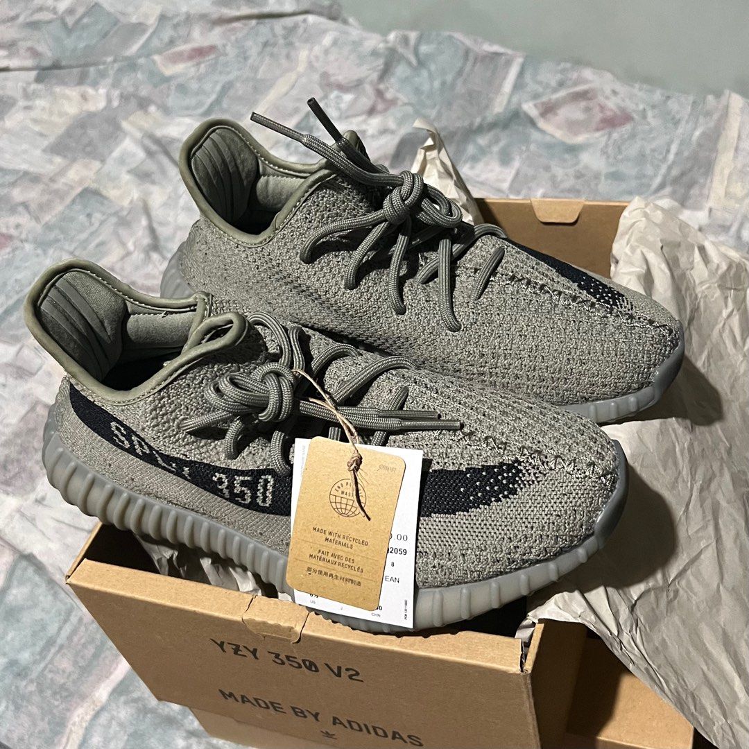 YEEZY Boost 350 V2 Men s Fashion Footwear Sneakers on Carousell