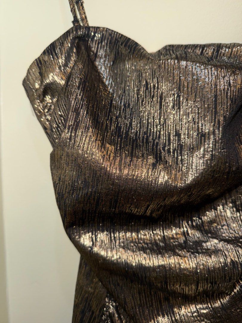 Zara Ruffled Metallic Gold Shimmery Dress, Women's Fashion, Dresses & Sets, Dresses on Carousell Zara Ruffled Metallic Gold Shimmery Dress, Women's Fashion, Dresses & Sets, Dresses on Carousell