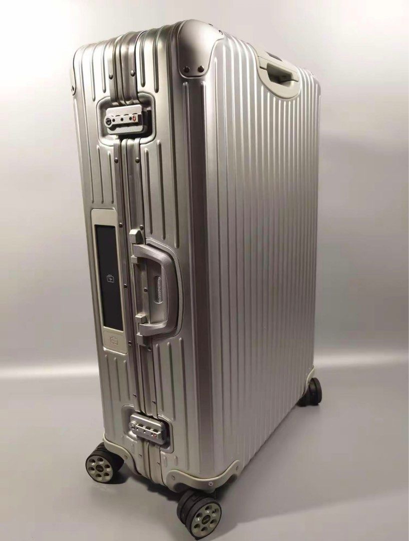 104L RIMOWA Topas check-in XL (e-tag), Hobbies & Toys