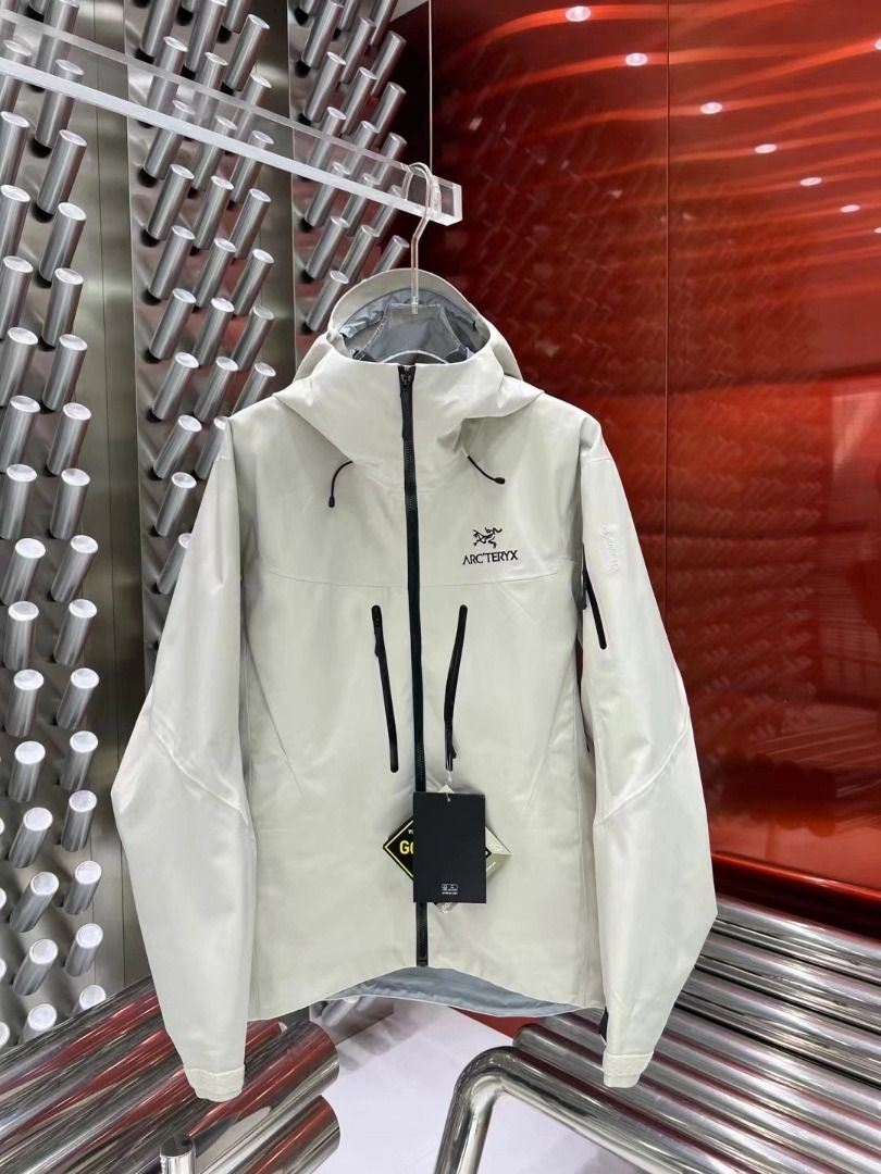 Arcteryx 不死鳥Alpha 系列Sv 第7代GORE-TEX Pro 刺繡Logo 圖案