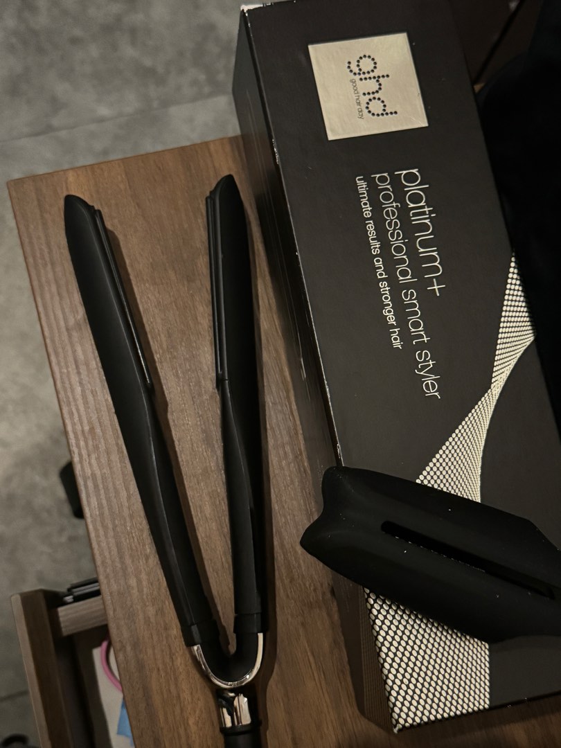 Authentic catokan GHD Platinum plus hair straightener masih garansi