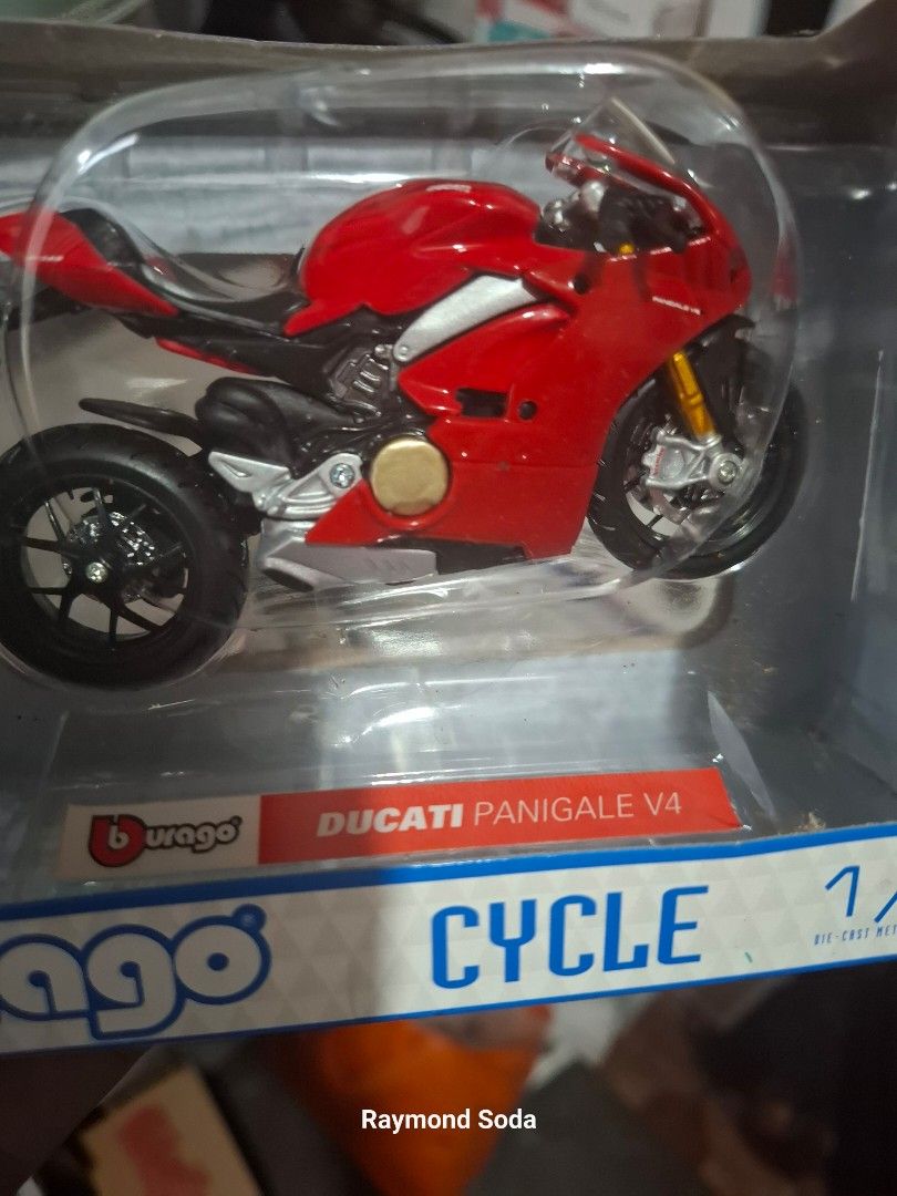 Burago Ducati Panigale 1/18 (Category: Vehicle & Diecast Models) located in Las Pinas. Submitted by All.here_OnlineShop (Listing ID 1335240853, Image 2). Description: Burago 1/18 Ducati Panigale. Itembis in mint condition. The box has a torn part. 350 only. Shipping via LBC or JRS (Provincial) Lalamove (same day delivery within Metro Manila). Items are coming from Las piñas. *items are considered sold and given in good condition unless otherwise 
