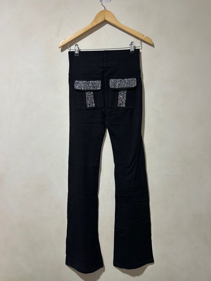 BUY 2 (100php items) FOR 150 - Flare Pants with Sparkle Design (Category: Other Bottoms) located in Bulacan. Submitted by declutterplus (Listing ID 1335333601, Image 2). Description: Fits S - M.