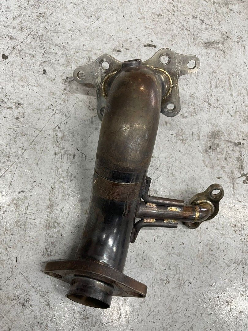 Catless header (Category: Exhaust) located in Singapore. Submitted by dyaa1808 (Listing ID 1335353971, Image 1). Description: ABG racing header,catless...for honda fit/jazz gk3/gk5...performance gain and louder sound from the exhaust...lighter throttle respond....