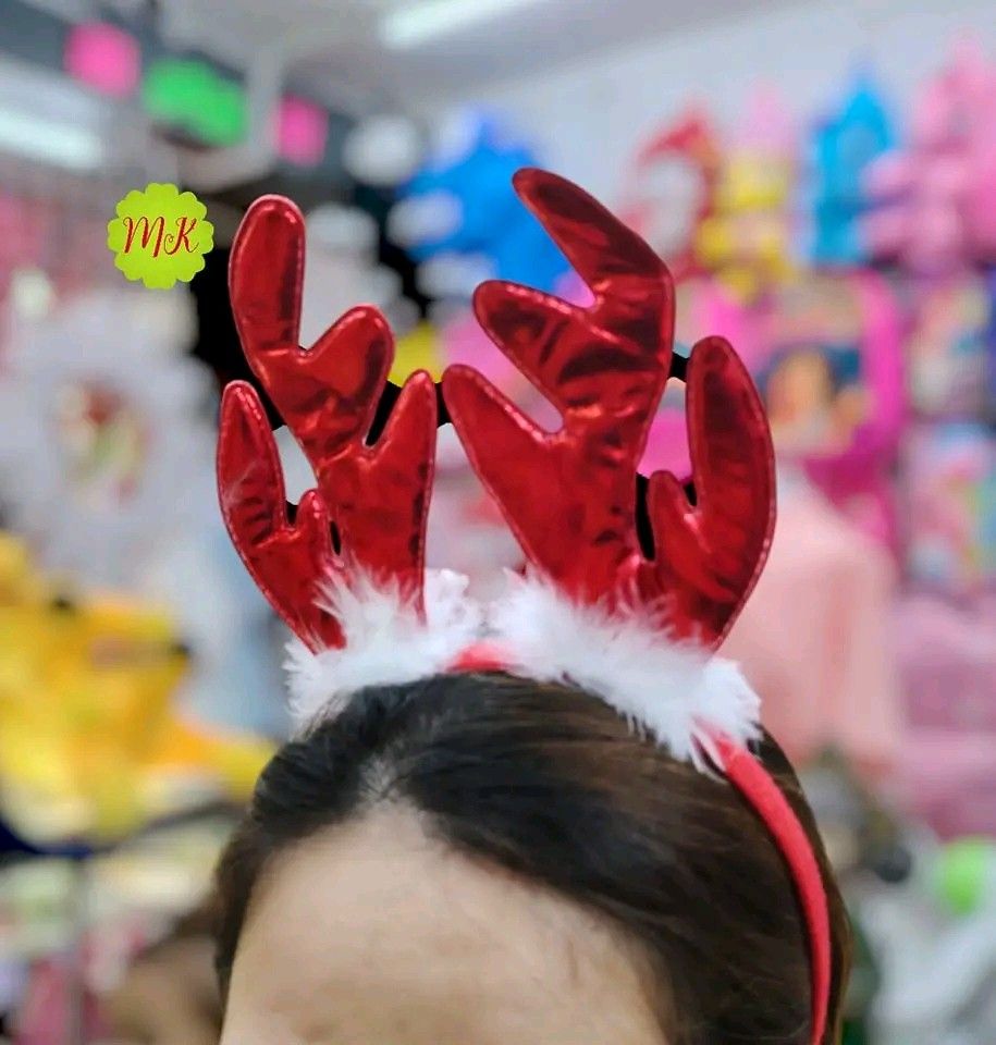 CHRISTMAS REINDEER HEADBAND (Category: Hair Accessories) located in Manila. Submitted by bongsy999mall (Listing ID 1335241316, Image 1). Description: CHRISTMAS REINDEER HEADBAND 1PC FOR ₱85 3PCS FOR ₱250.