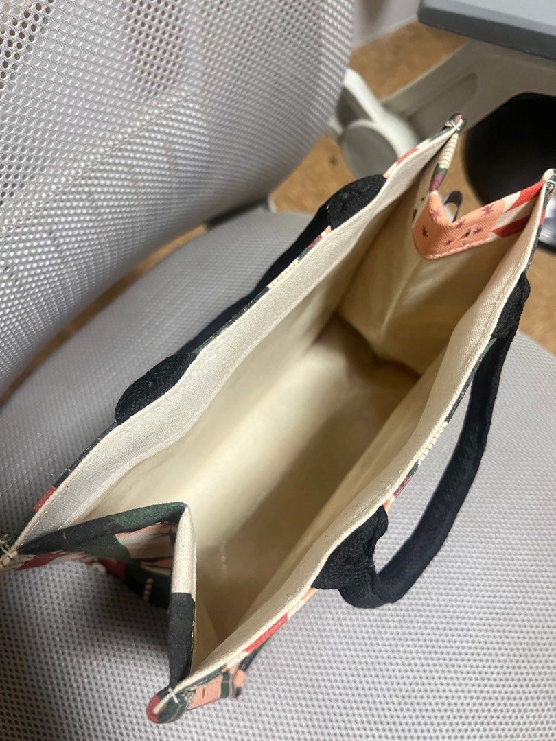 Christy Ng Canvas Tote Bag (Category: Tote Bags) located in Caloocan City. Submitted by dmdmp (Listing ID 1335354223, Image 3). Description: Christy Ng Tote Bag Canvas Tote Bag Christy Ng Noel Canvas Tote Bag Like New with paper bag .