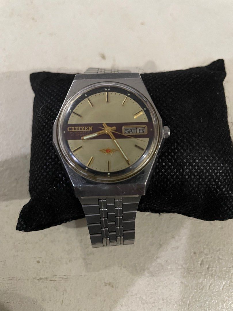 Citizen automatic (Category: Men's Watches) located in Las Pinas. Submitted by quick_deals_great_finds2 (Listing ID 1335365928, Image 2). Description: Original vintage good working condition 35mm medium unisex Adjustable wrist size .