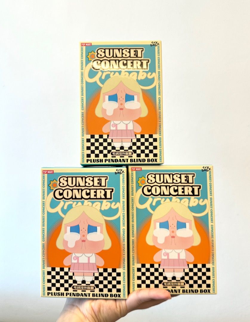 Crybaby Sunset Concert blind box - 2 Green, Hobbies & Toys, Toys 