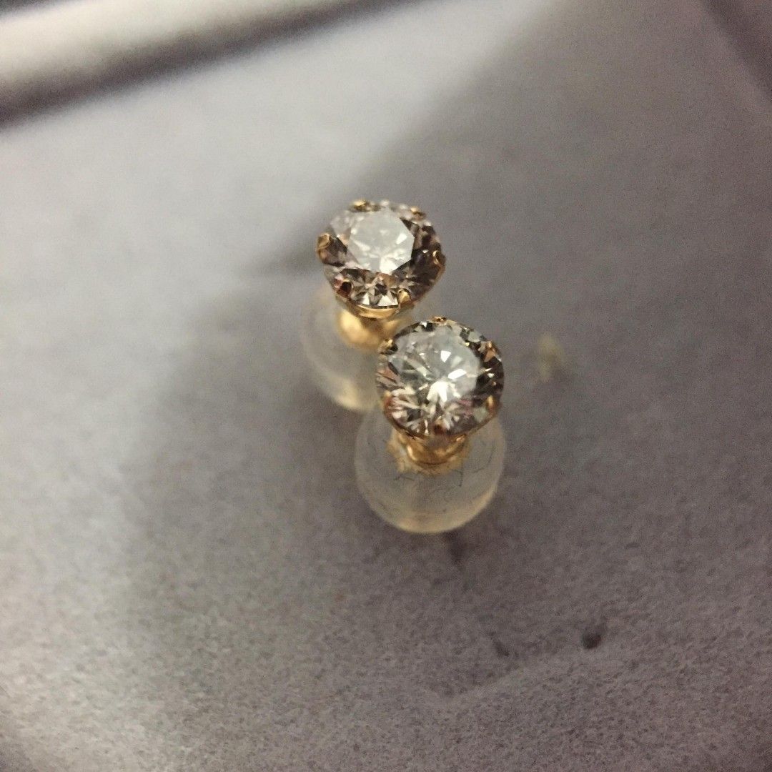 Diamond earring .60cts REAL EARTH-MINED (Category: Jewelry) located in San Jose. Submitted by mlvd31 (Listing ID 1335413052, Image 3). Description: Real earth-mined diamond earrings With Certificate of Diamond Grading .60cts total, .30cts each stone Brandnew Also available in .50cts and .40cts.