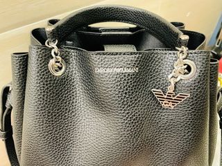 （分類：）位於 。 由 Emily.com 提交（商品編號 1335248959，圖片 1）。簡介： 。