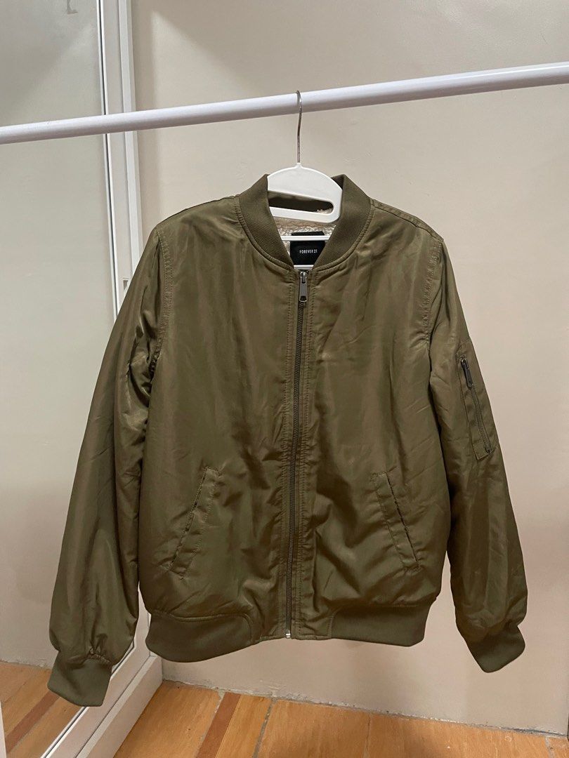 FOREVER 21 Army Green Bomber Jacket Women s Fashion Coats Jackets and Outerwear on Carousell
