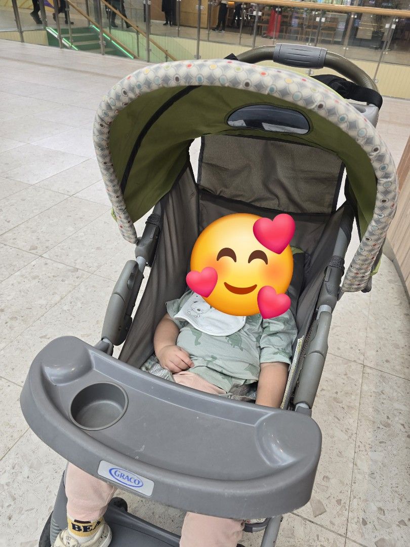 Graco Baby Infant Stroller (Category: Strollers) located in Pasig City. Submitted by chimmybear13 (Listing ID 1335276444, Image 1). Description: Graco Baby Stroller Well Used For pick-up/lalamove only location: Meycauayan Bulacan RFS: no longer needed / decluttering.
