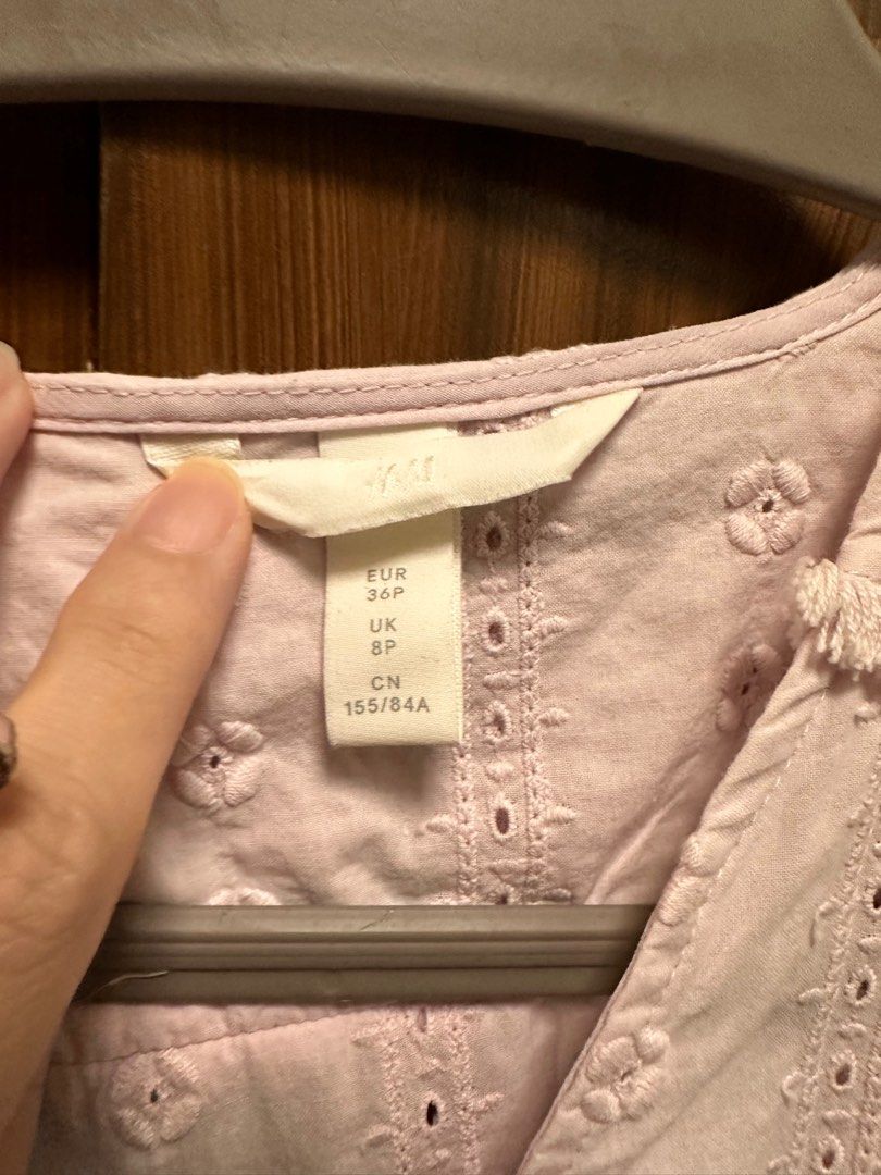 H&M double breast top (Category: Blouses) located in Las Pinas. Submitted by missa0321 (Listing ID 1335262595, Image 2). Description: Eyelet Pink overlap top.
